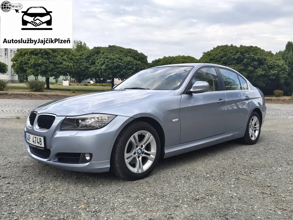BMW Řada 3, E90 318i, 100 kW, Facelift
